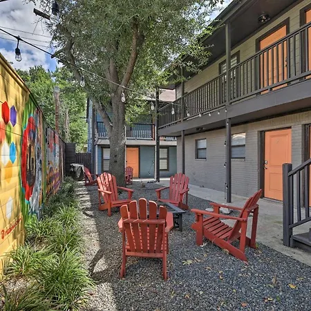 Ideally Located Houston Condo - Pet Friendly!-2