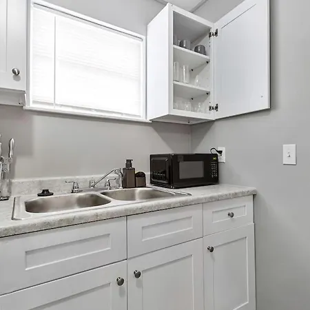 Heirs Living Emerald - Near Md Anderson Free Parking Pet Friendly-3