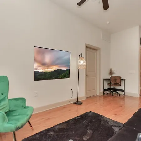 Luxury Designed Bedrooms Med Center By Nrg Stadium-2