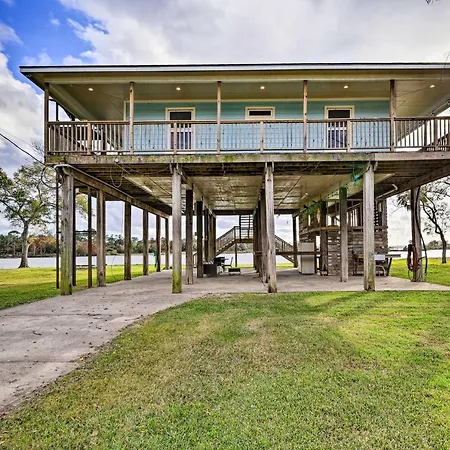 Beachfront Houston Home On San Jacinto River!-3