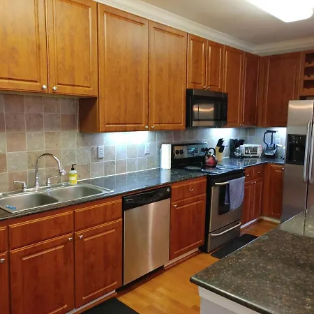 Luxe 2 Bedroom Medical Center Condo-2