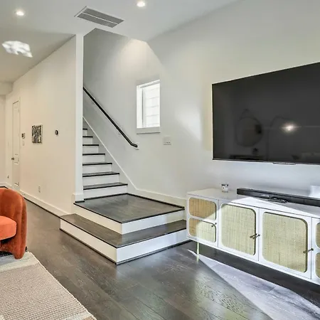 Spacious Houston Home 1 Mile To The Galleria-2