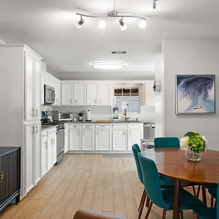 Cozy Heights House Patio And Backyard Sleeps 9-2