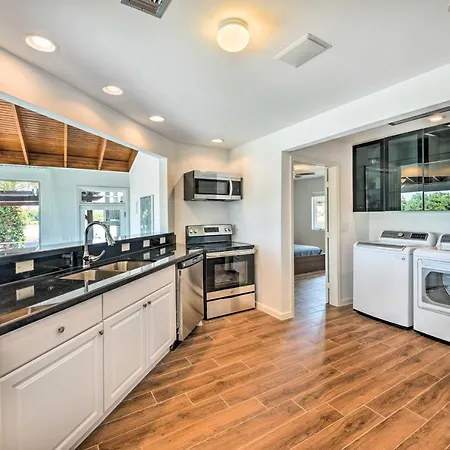 Luxe Houston Home On Riverfront With Pool And Hot Tub!-3