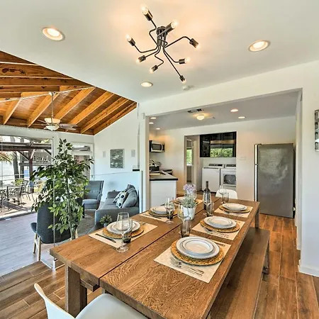 Luxe Houston Home On Riverfront With Pool And Hot Tub!-2