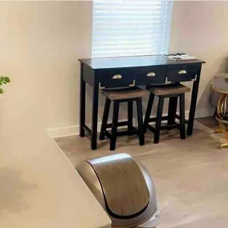 Luxe 3 Bedroom Villa - Near Airport, Nrg, Downtown-2