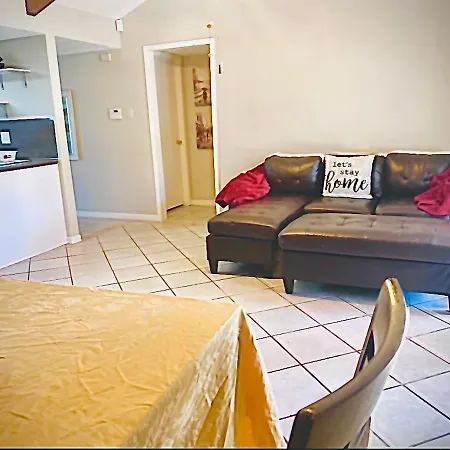 Spacious, King Beds, 30 Mins From Beach, Sparkling Pool-3