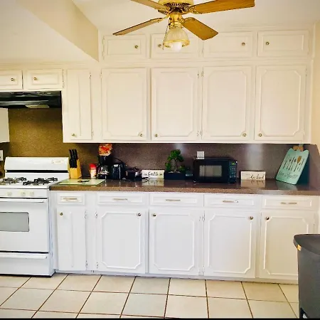 Spacious, King Beds, 30 Mins From Beach, Sparkling Pool-2