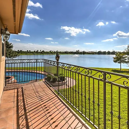 Lakefront Houston House - 1 Mi To Space Center!-2