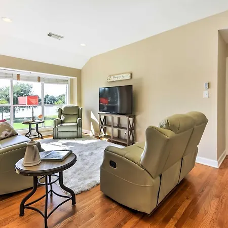 Lakefront Houston House - 1 Mi To Space Center!-2