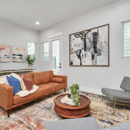 New Home 1Mile From Downtown - Rodeo - Nrg - Convention Center - Sleeps 10-2