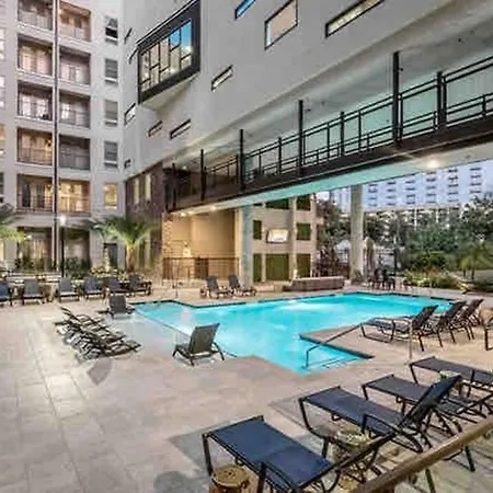 Houston Gem W/ King Bed & Free Pkng-3