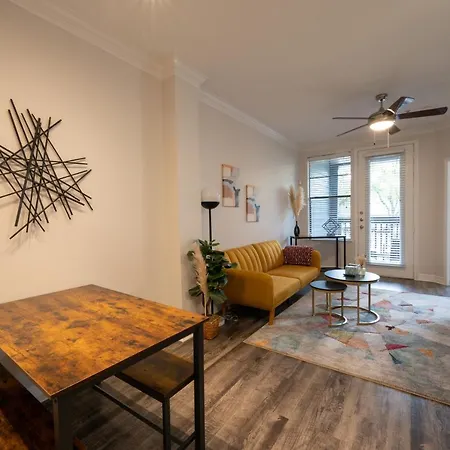 Med Center/Downtown Houston Luxury Apartment-3