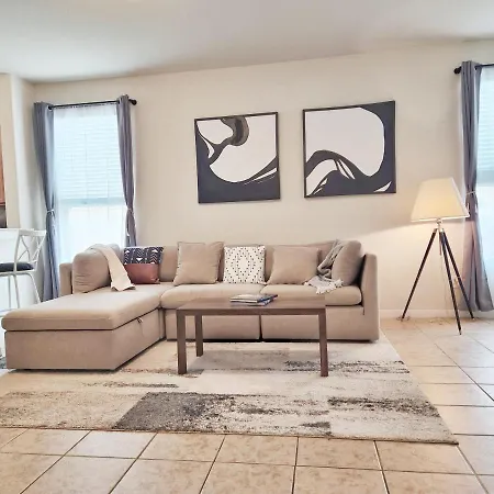 4 Bedroom Home Near Downtown Med Center Nrg Stadium Pearland Skyview Long By Ion Rentals-3