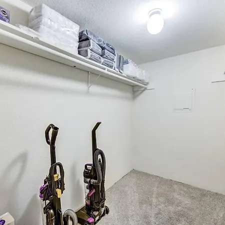 Cozy 1Bed 5 Mins From Galleria! Free Wi-Fi/Parking-3