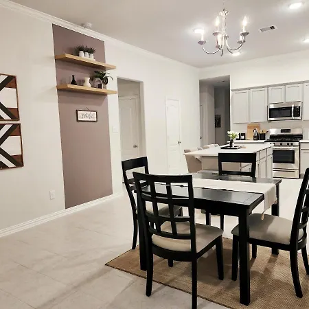 Anderson Lake Stays By Ion Rentals Near Downtown Med Center Nrg Stadium Beltway 8-2