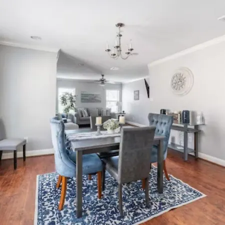 Houston'S Cozy Abode-3