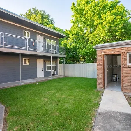 Comfy And Convenient Apt L Hobby L Downtown L Nrg Apartment-3