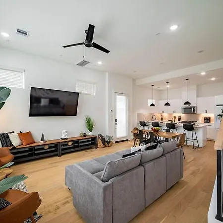 Luxury&Modernretreat-Minutemaid/Nrg/Tmc W/Gameroom-3