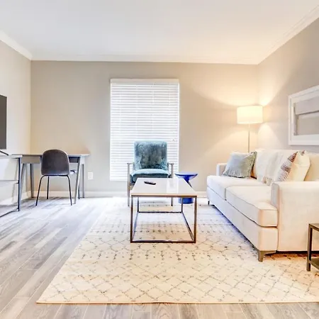 Modern Apartment In Prime Location Id5476X64-3