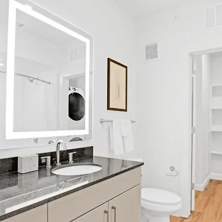 Modern Apartment In Prime Location Id2678X37-2