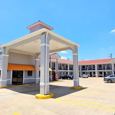 Howard Johnson By Wyndham Houston Heights Downtown-2
