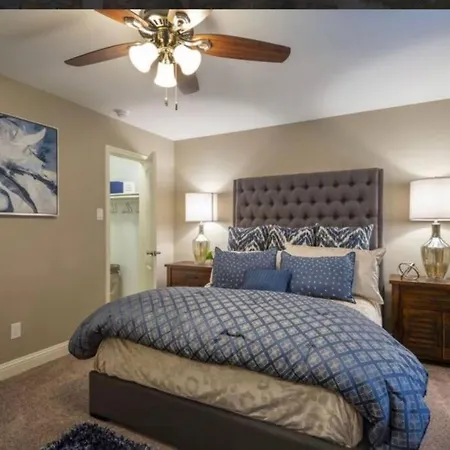 2Bd/2Bth Hermann Park @ Med Ctr-3