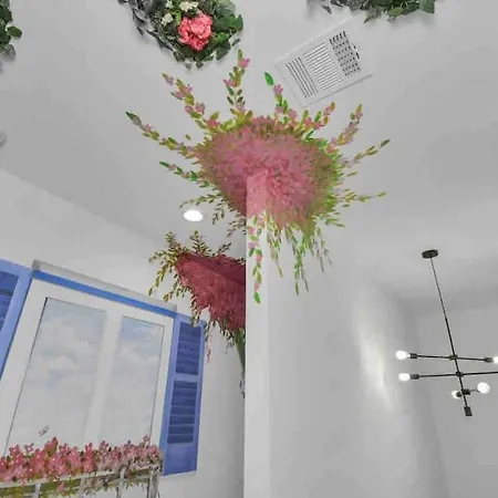 The Piink Flamingo• Instaworthy Murals• Hottub-2