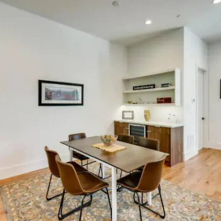 Two Identical 4 Story Homes Near Downtown With 8 Bdrms-2