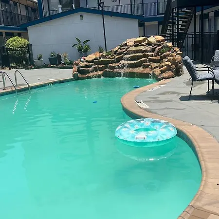 Galleria Garden Furnished Apartment-2