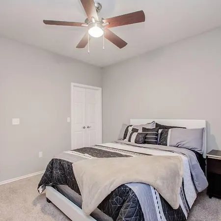 The Cozy Blue Room- Hosted By Mvp Rentals-2