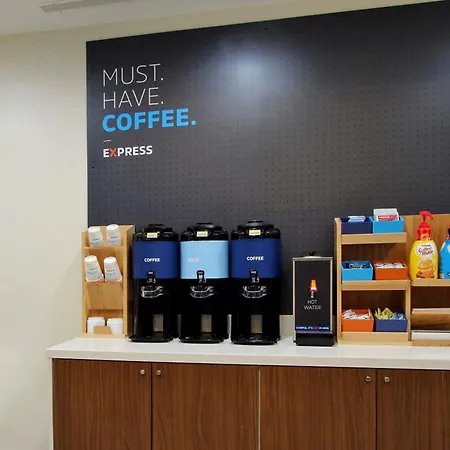 Holiday Inn Express & Suites - Houston Iah - Beltway 8 By Ihg-2