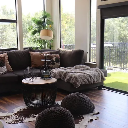 Luxury Midrise Mins Away From Medical Center, Toyota Center, Minute Maid And Nrg-2