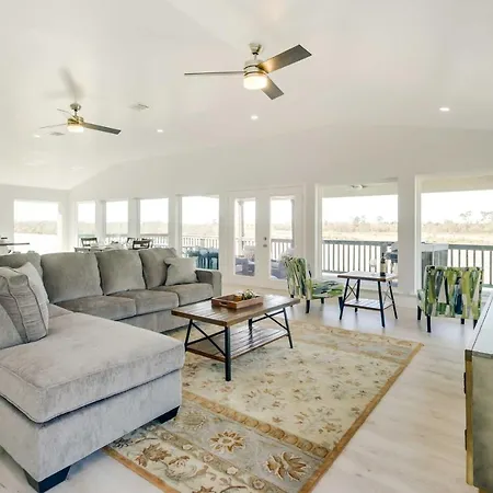 Spacious San Jacinto River Home With Waterfront Deck-3