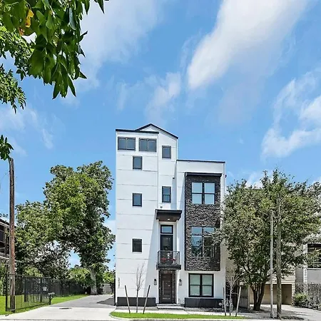 Luxury Stay At The Heights~Close To Downtown-3