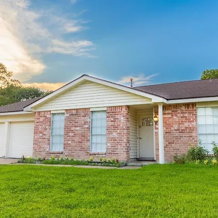 Spacious, Nasa, Yard, Beach, Fun Villa-3