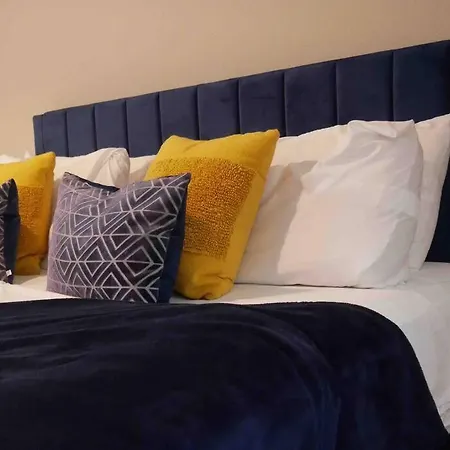 The Lavish Experience 2Bed/2Bathroom W/Pool-2