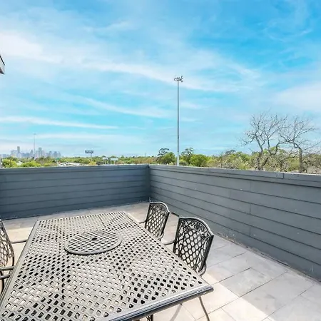 Gorgeous Home W/ Amazing View Of Houston Skyline-2
