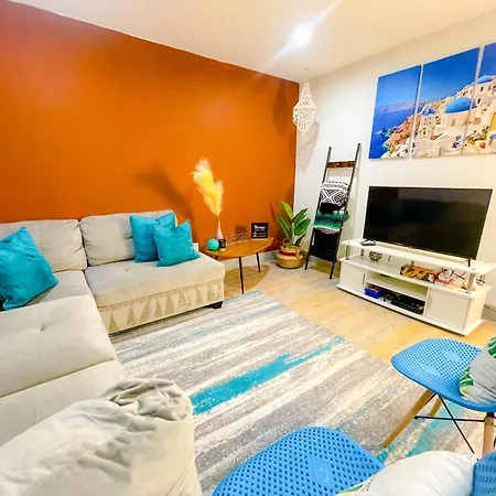 Modern Santorini Suite Houston Nrg Tmc Luxurious Walkable-3