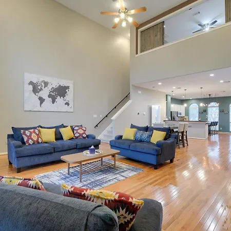 Houston Townhome By George Brown Convention Center-2