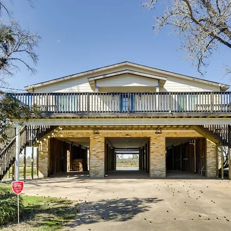 Spacious San Jacinto River Home With Waterfront Deck-2