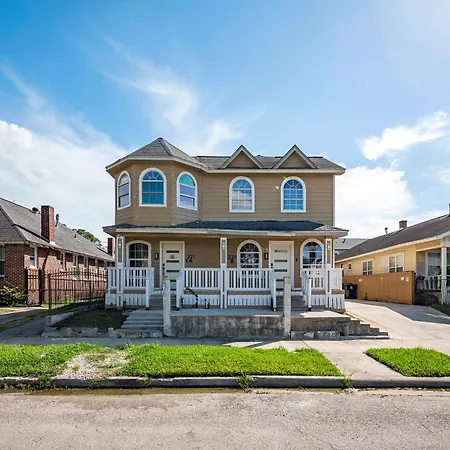 New 7 Bedroom Home Sleep 22 Ev/Pet/Free Parking-3