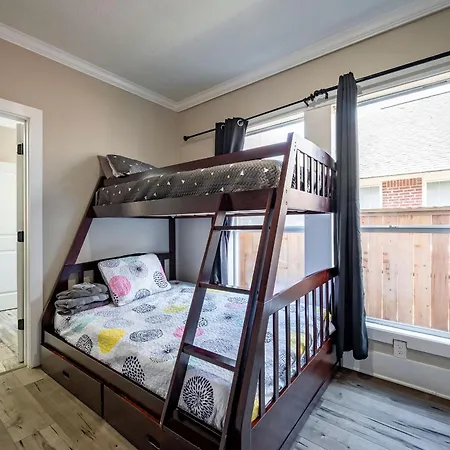 4Br Home Sleeps 13 Downtown/Pet Friendly/Evcharger-3