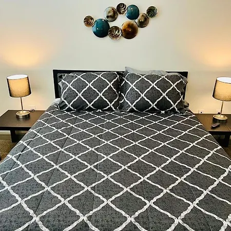 Downtown Apart 1 Bed 1 Bath Free Parking-2