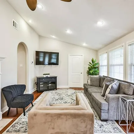 Spring Branch Fast Wifi 2 Kings Sleeps 8-2