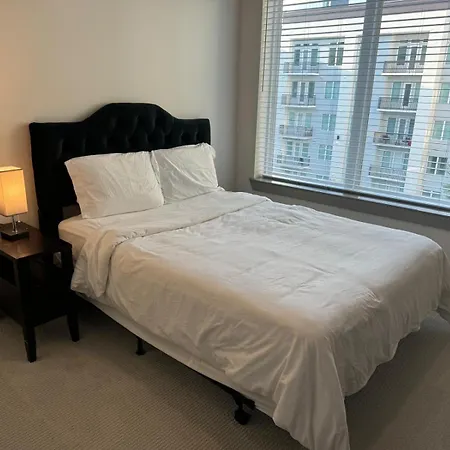 Resort-Style Apartments Near The Galleria-2