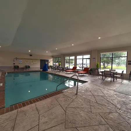 Hampton Inn & Suites Houston-Cypress Station-2