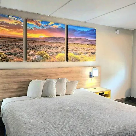 Days Inn By Wyndham Houston-3