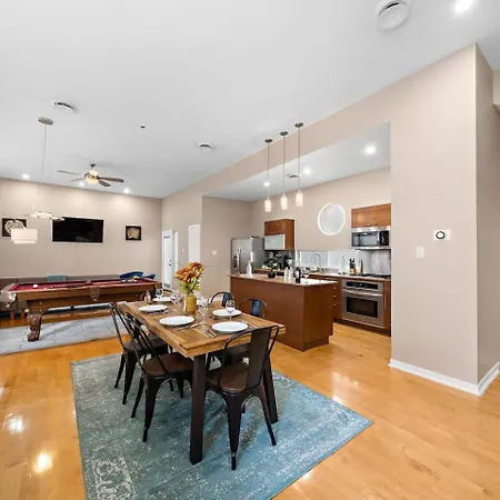 Modern Home Near Heights, Dt Washington Games-3
