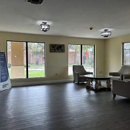 Rodeway Inn & Suites Hwy 290 Nw-3